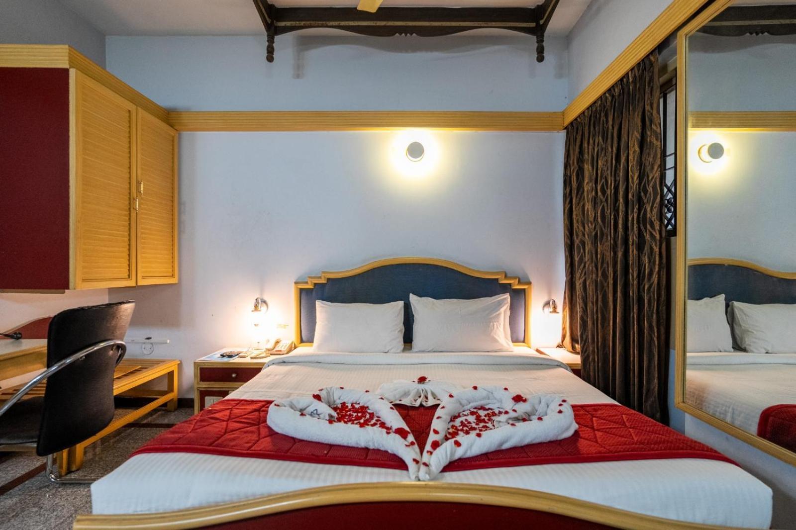 Sree Bharani Hotels Tirunelveli Exterior foto