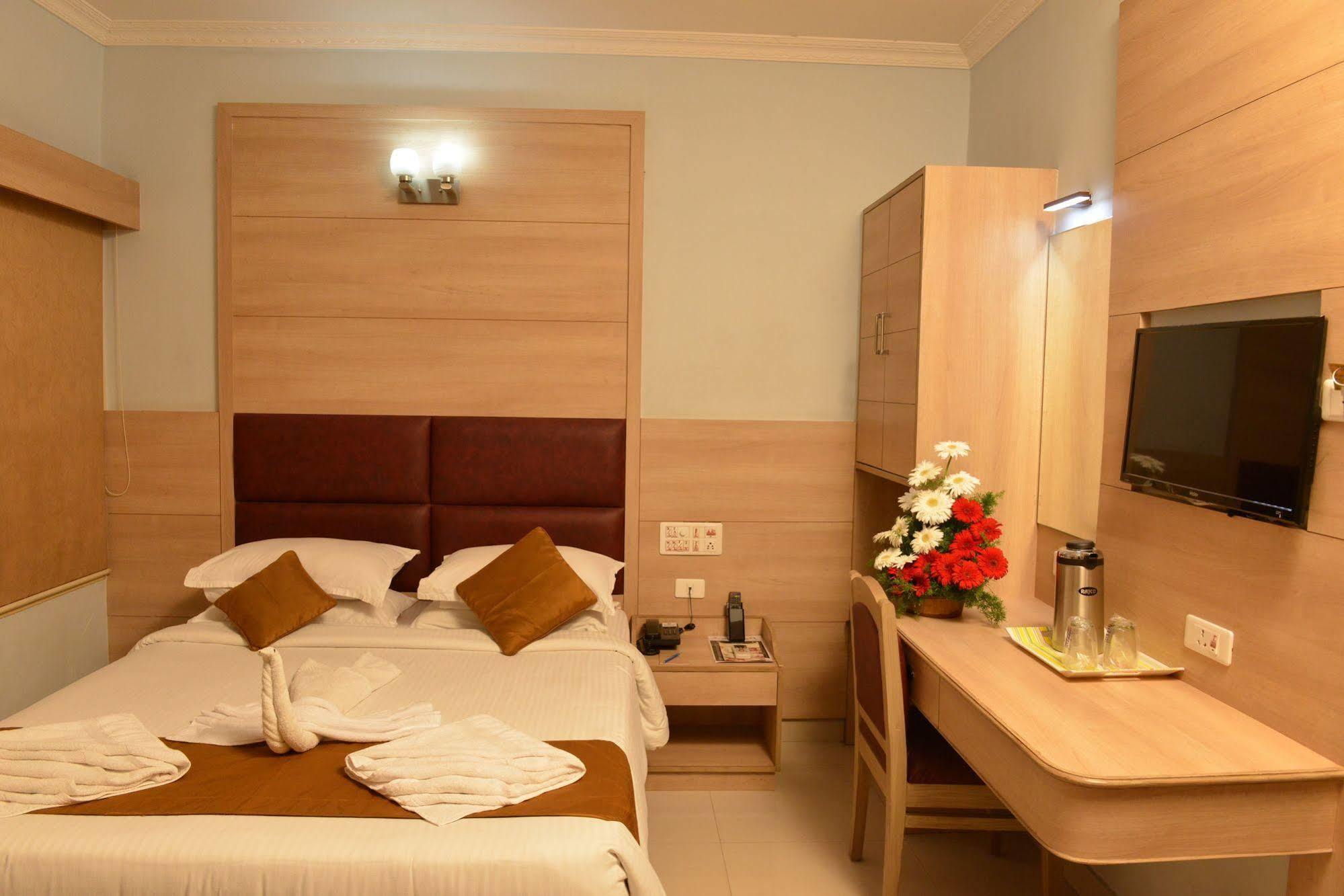 Sree Bharani Hotels Tirunelveli Exterior foto